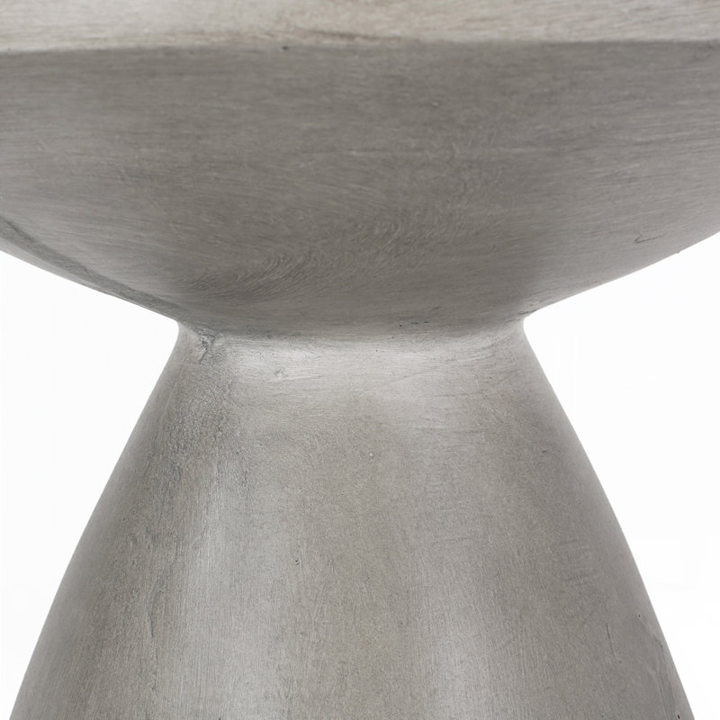 Table d'appoint d'extérieur en béton