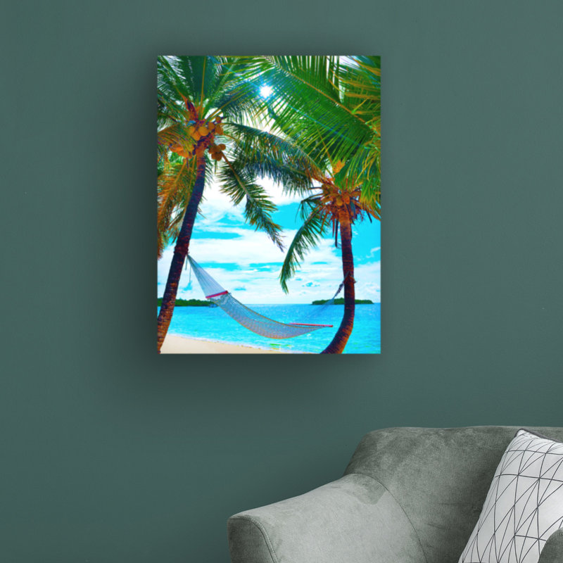 «Coconut Sun» par Jack Reed - photographie sur toile tendue, H 47 po x l 35 po x P 2 po
