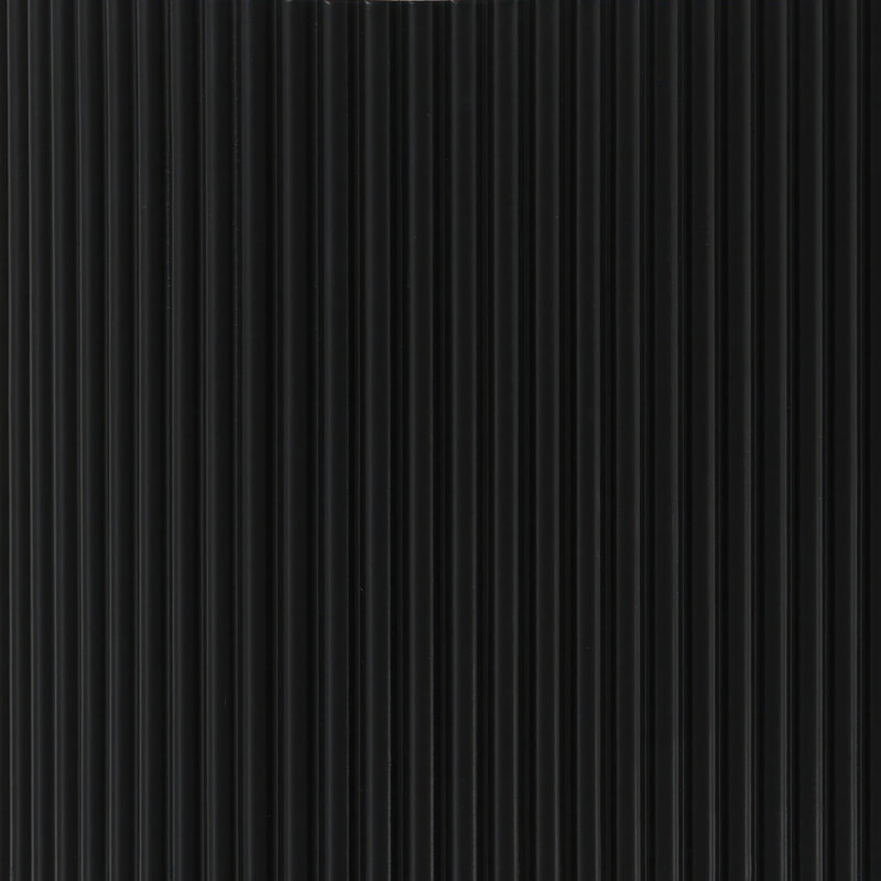 Table de bout carrée en marbre l 19,5 po avec base dorée Kirtin, Noir