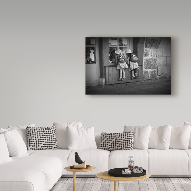 « curiosité children », reproduction de photo sur toile tendue, H 12 po x l 19 po x P 2 po