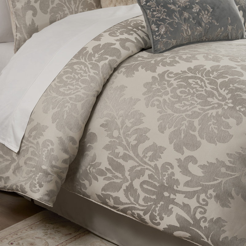 Blenheim 4 Piece Comforter Set, Queen Comforter + 3 Additional Pieces