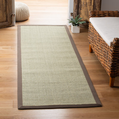 Tapis taupe en sisal tissé à la machine erroll