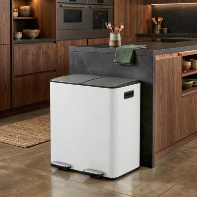 2 bacs à pédale à double compartiment de 20 L (5,3 gal) en acier inoxydable avec couvercle à fermeture amortie, bac de recyclage et poubelle combiné avec seaux intérieurs amovibles, finition brossée anti-traces