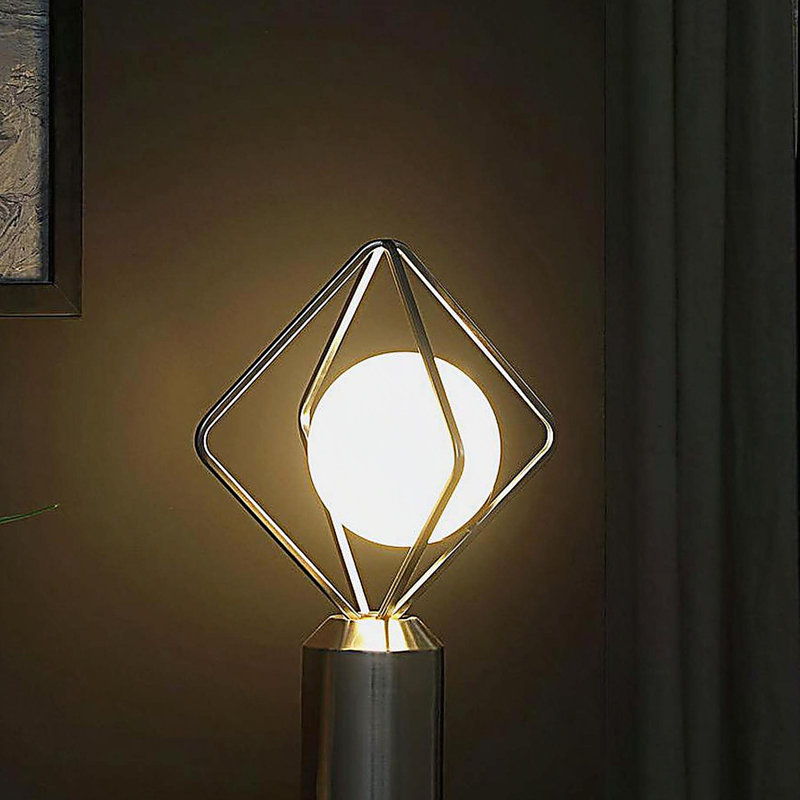 Lampe de table 19,5 "In Ernst Modern Monoclinic Pendeloque