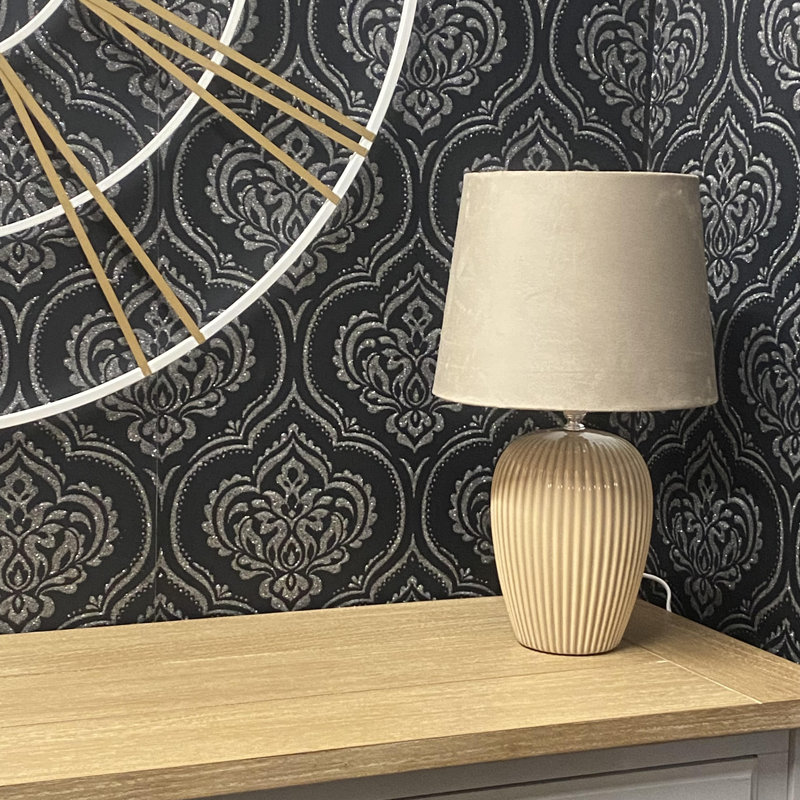 Allivia Metal Table Lamp