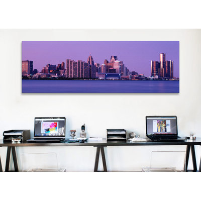 " Detroit, Michigan, Twilight "