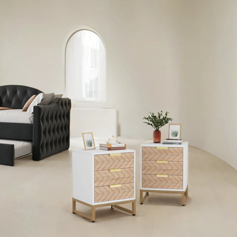 Deux ensembles de tables de chevet modernes