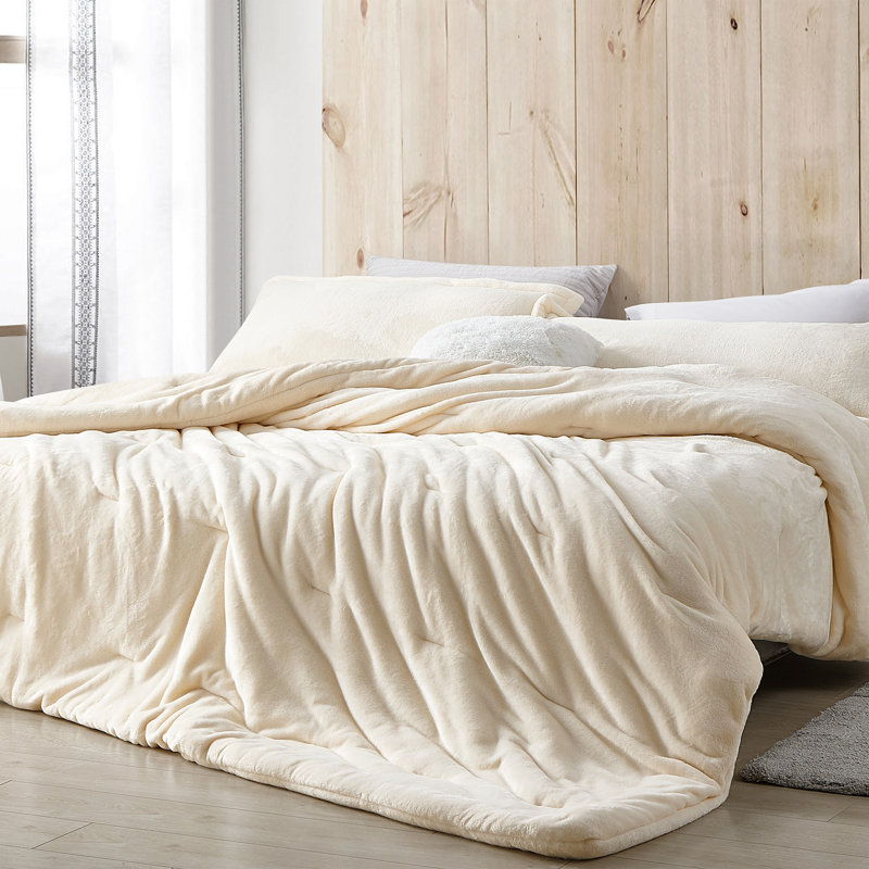 Me Sooo Comfy Coma Inducer Fleece Oversized Comforter Set, King Comforter + 2 King Shams, White