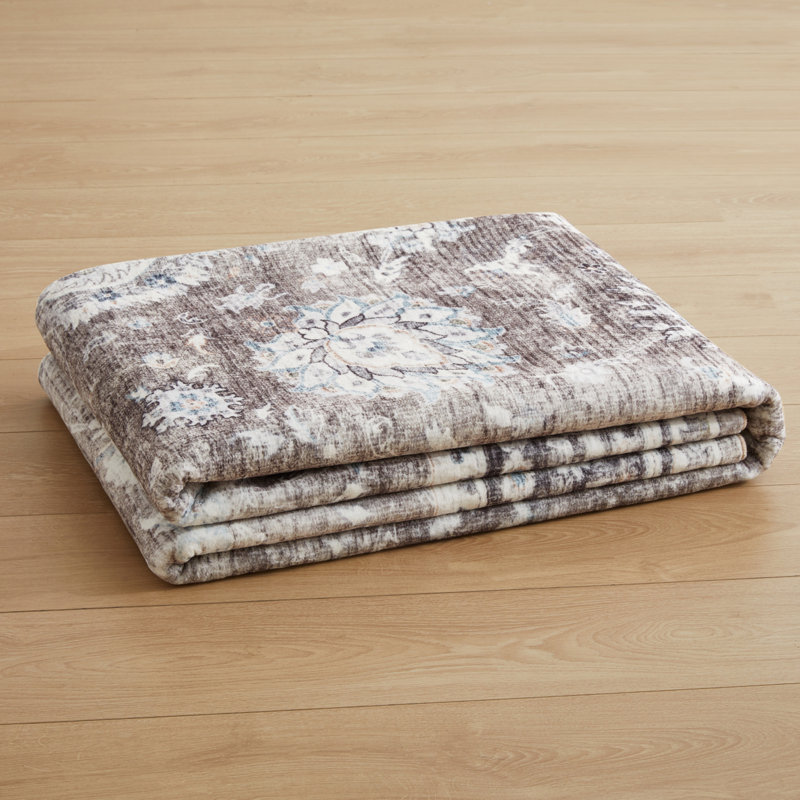 Carlisha Oriental Area Rug, Rectangle 120 x 170cm