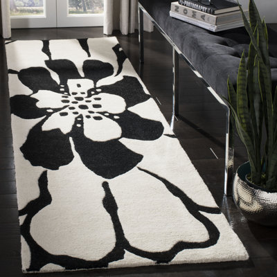 Soho Hand Tufted Wool And Viscose Floral Rug