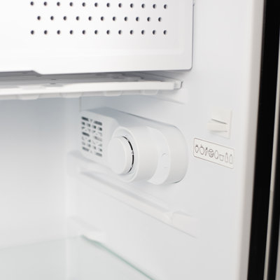 Willow W48UFIS 90L Under Counter Fridge