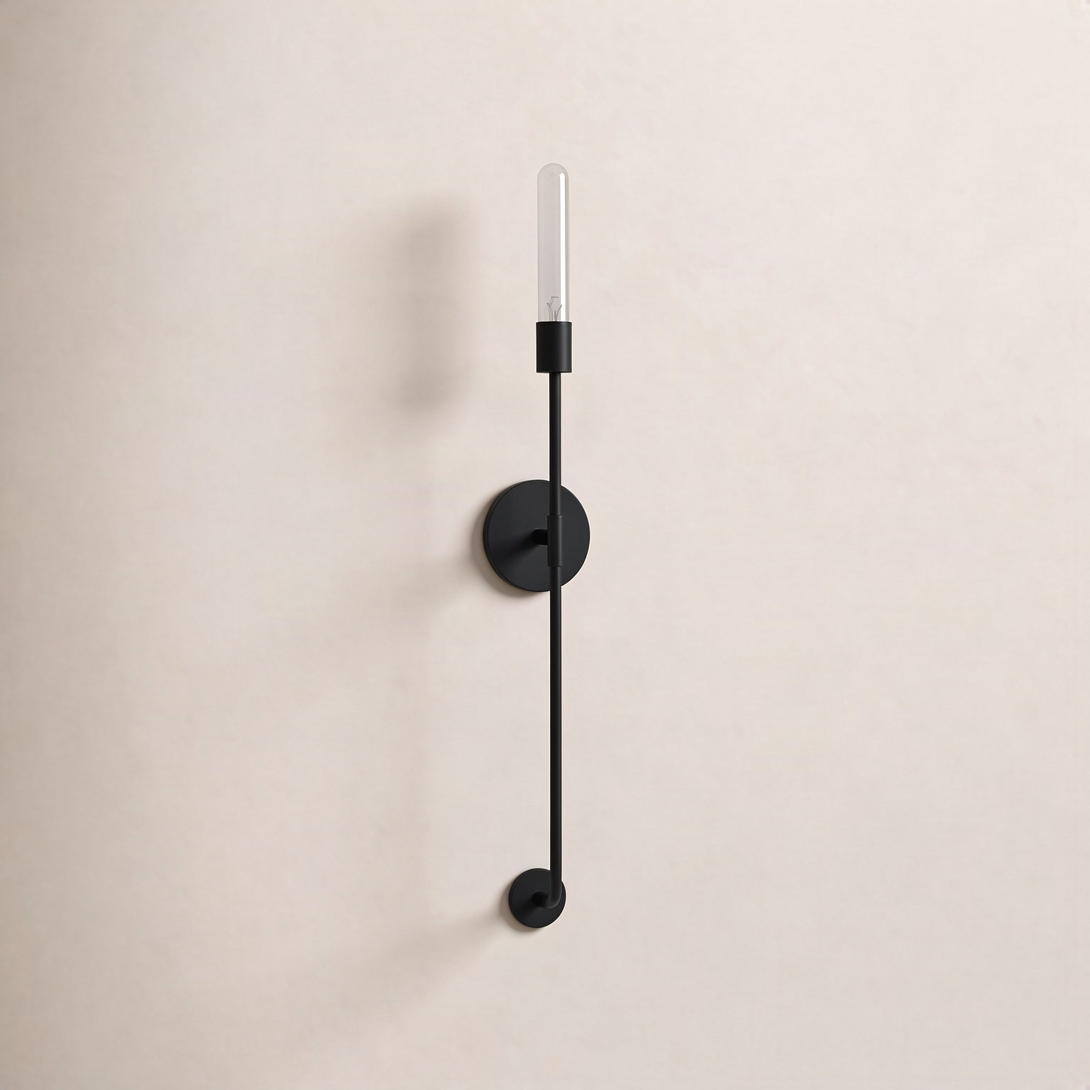 Henry Single Light Dimmable Wallchiere, Old Bronze