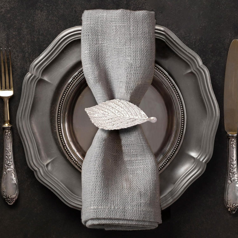 Élégant ensemble de 4 anneaux à serviette à feuilles - Décoration de table de Noël avec finition dorée et argentée pour la salle à manger