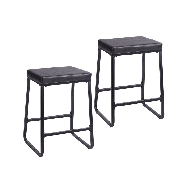 Ensemble de 2 tabourets de bar Ebern Designs Selma, cuir PU, pieds en fer, Noir