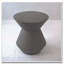 Table d'appoint d'extérieur robuste en faux terrazzo-472701904