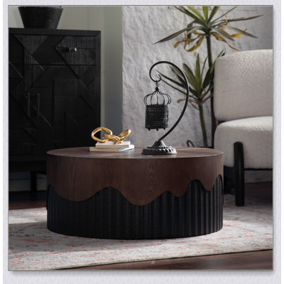 Table basse ronde fabriquée à la main avec une texture d'écorce naturelle et une base à piédestal robuste, aucun assemblage requis