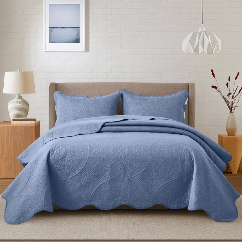 Floral Embossed Quilted Bedspread Set, Oversized and Lightweight Bedding Set with Pillow Shams, Blue