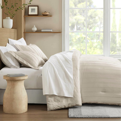 King Bedding With 7 Pieces, Soft Tone, And Understated Woven Stripes For A Modern Calming Bedroom 7 Beds, Featuring Microfiber, Stripes, Minimalist Design