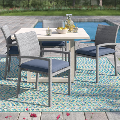 Chaise de patio empilable avec coussin Alyisa