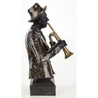 Shinnick Figurines & Sculptures