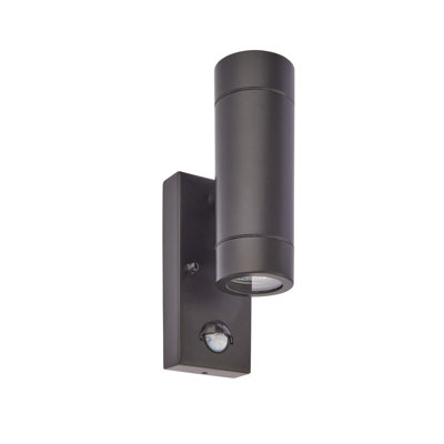 Metcalfe 2 - Bulb 21cm H Outdoor Armed Sconce
