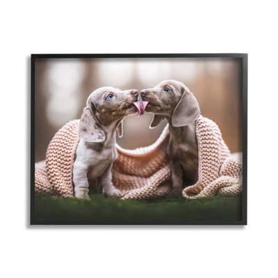 Chiots avec couverture, estampe numérique de Natalie Grosse