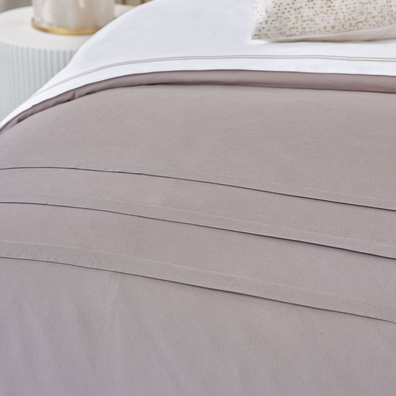 Inez Bedding, Super Queen Duvet Cover + 5 Additional Pieces, Standard