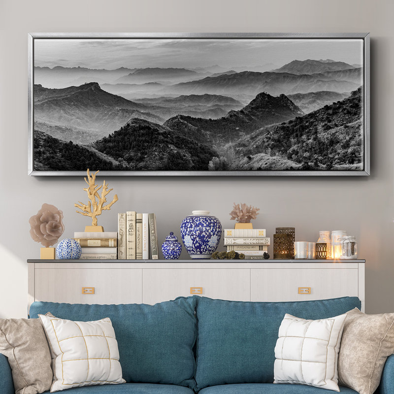 «Mountains of the Great Wall», toile encadrée, H 20 po x l 50 po