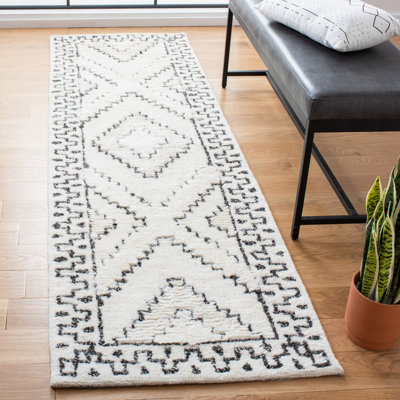 Gummer Hand Tufted Performance Oriental Rug