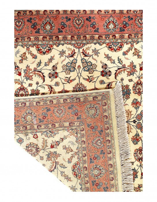 Tapis carré en laine d'agneau ivoire unique 6 pi Lefkoniko