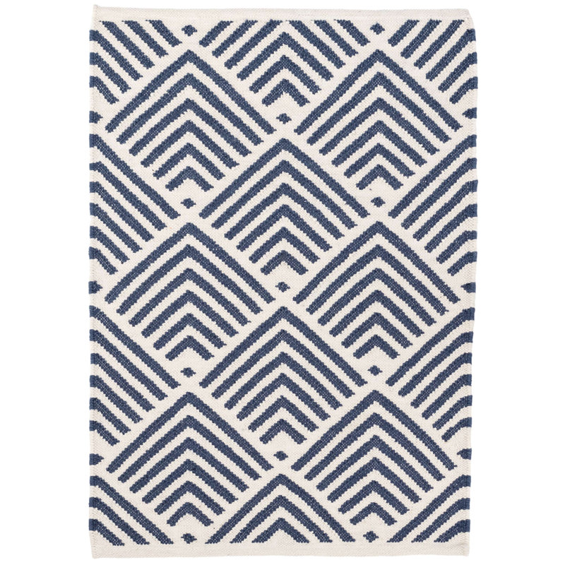Tapis intérieur / extérieur bleu marine Cleo, Rectangle 7 pi 6 po x 9 pi 6 po