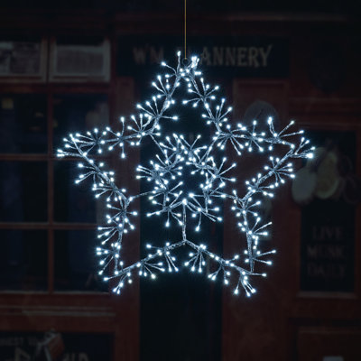 LED Lighted Window Décor