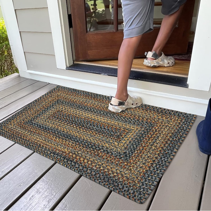  Braided Washable Indoor/Outdoor Rug Black/Gray/Gold Rug, Rectangle 1'8" x 2'6"