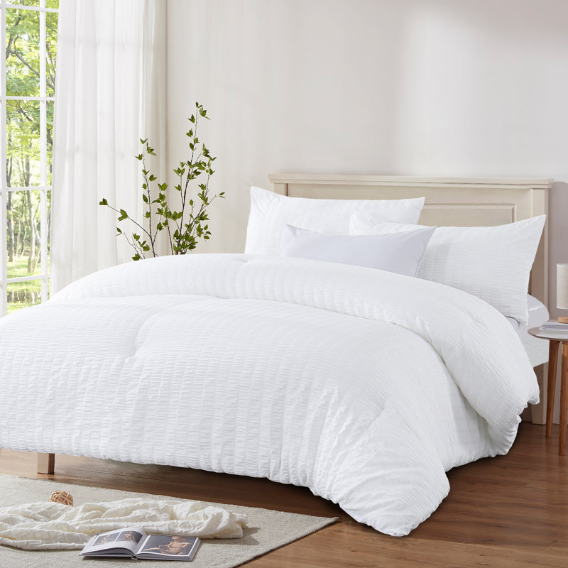 Ensemble d'édredon léger Suniya, Édredon pour très grand lit + 2 très grandes ta, Blanc