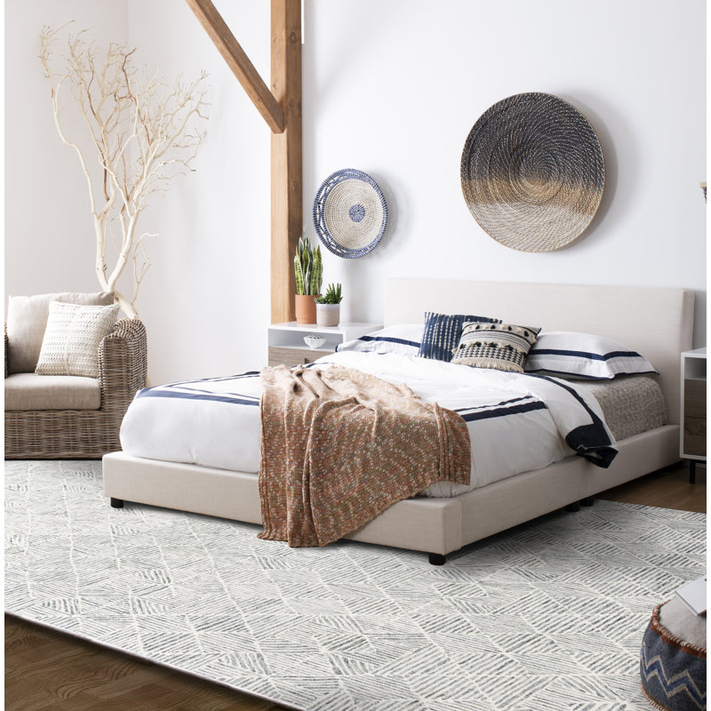 Linsly Geometric Area Rug in Light Green/Ivory, Rectangle 8' x 10'
