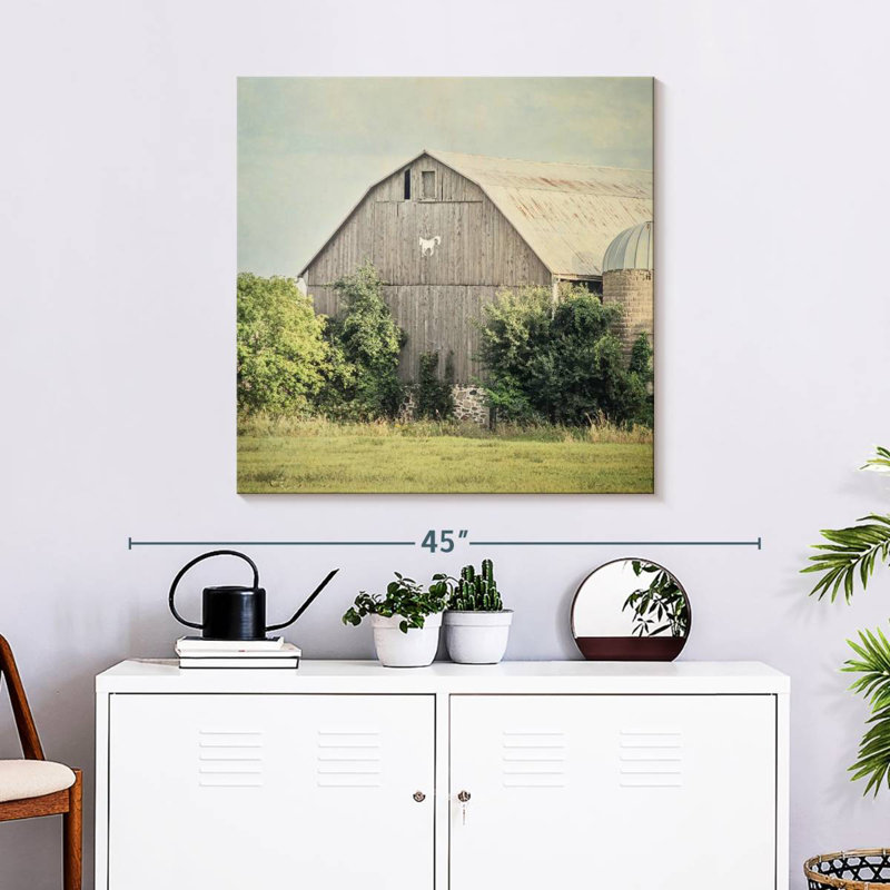 Lilie Late Summer Barn II, H 30 po x l 30 po