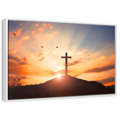 Croix au soleil couchant
