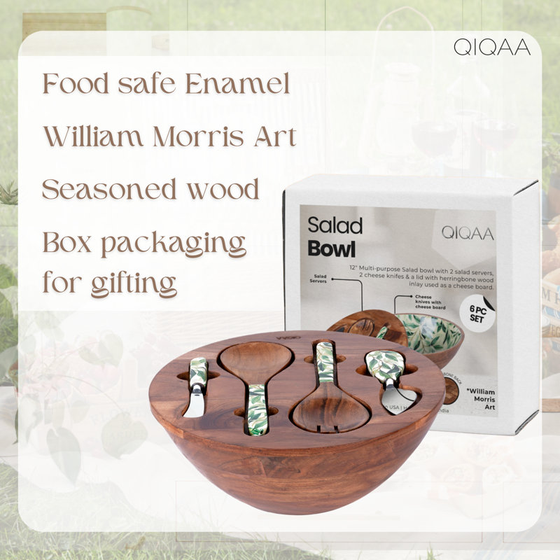 Bols à salade en bois avec incrustation de chevrons sur le couvercle en bois et les outils en bois - clair