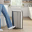 Poubelle en acier inoxydable brossé satiné à finition satinée, 50 litres, résistant aux empreintes digitales, modèle à pédale à fermeture en douceur.