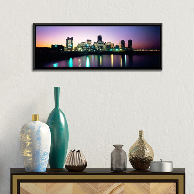 « immeubles allumés au crépuscule boston », reproduction de photo sur toile