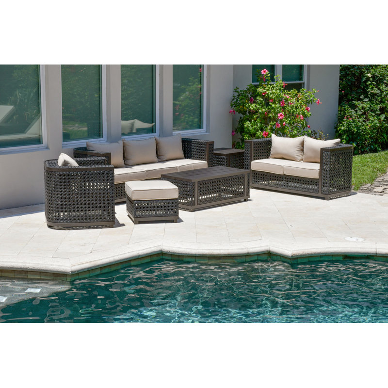Wicker Outdoor Lounge Chair