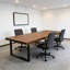 Bureau collaboratif en bois massif, table de pause pour employé avec pieds de style industriel-125055430
