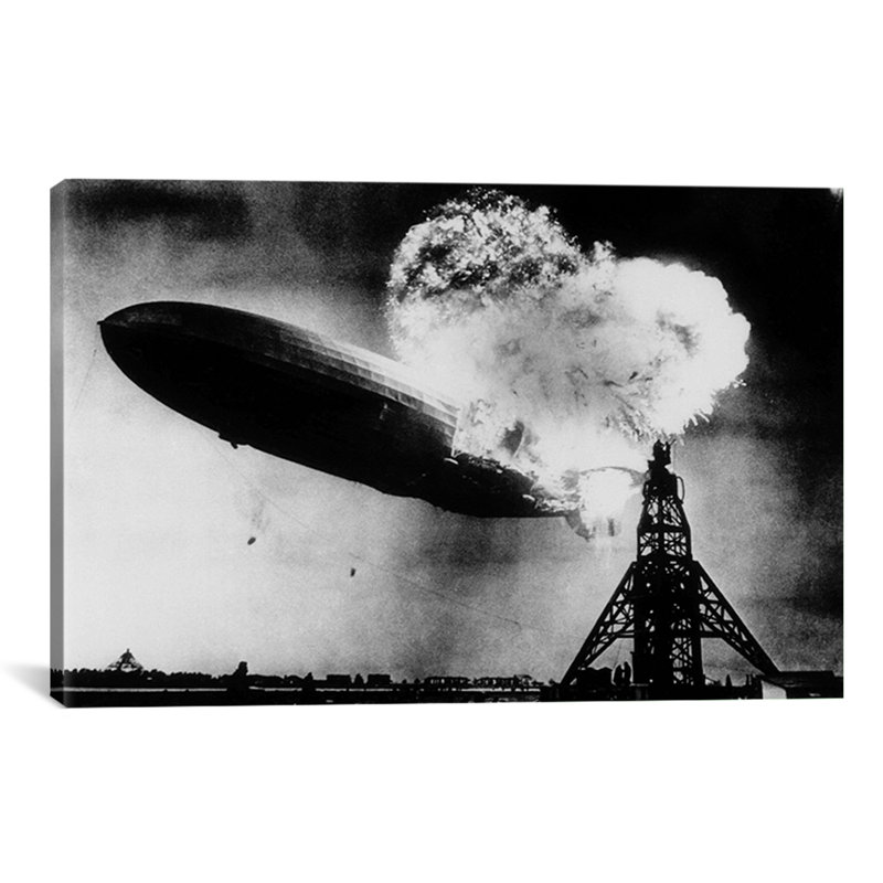 « hindenburg désastre » par murray becker, reproduction de photo sur toile, H 40 po x l 60 po x P 1,5 po