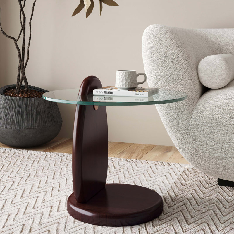 Table de bout en noyer