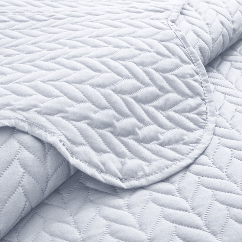 Embossed Microfiber Bedspread Set For King – Oversized, Soft & Dust-Resistant, 3-Piece, King Bedspread + 2 King Pillowcases