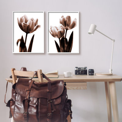 "Modern Tulip Silhouettes" 2 pièces par Caroline Kelly