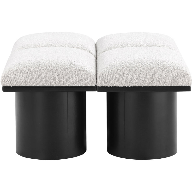 Banc rembourré Horatia, Tissu crème bouclé, H 17,5 po x l 31 po x P 36 po, Noir, noir, noir, noir