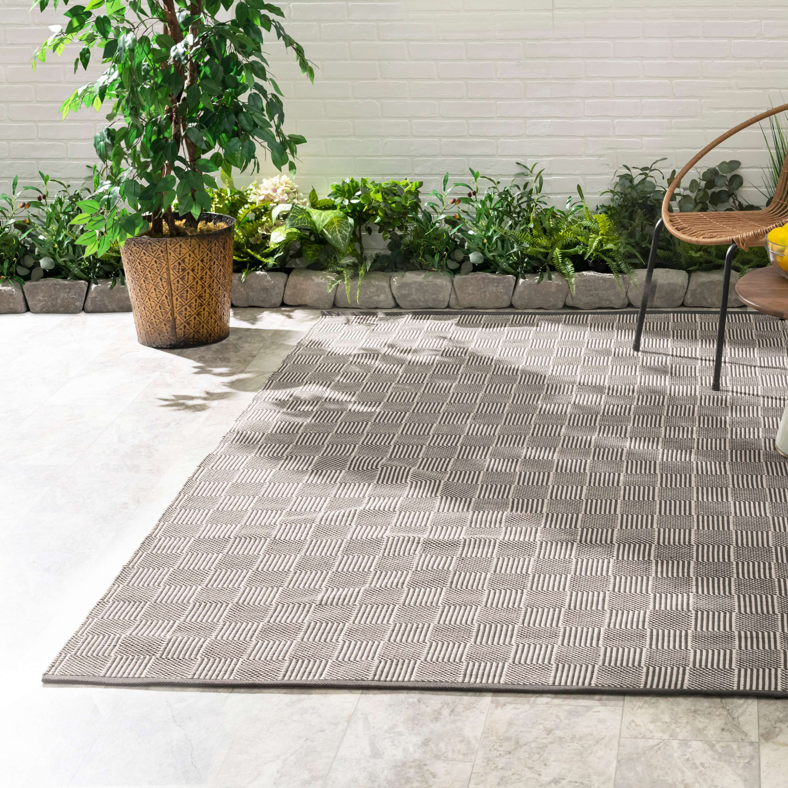 Squares Grey Indoor/Outdoor Rug, Rectangle 8' x 10'