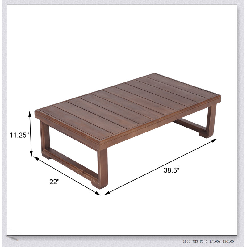 Table basse d'extérieur en bois d'acacia rustique avec conception à lattes et fabrication durable pour une utilisation toutes saisons