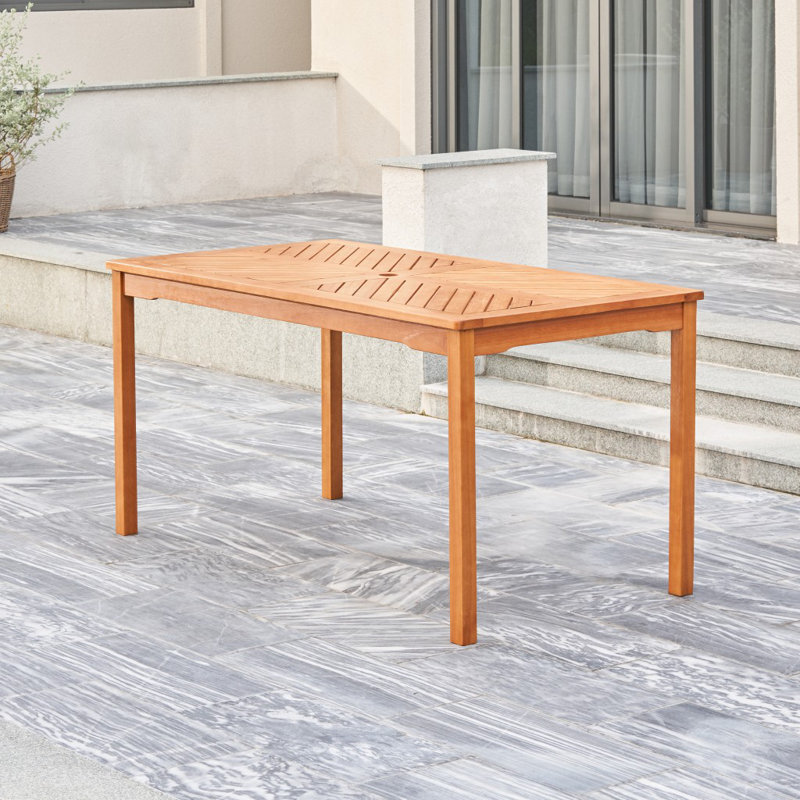 Table de salle à manger en bois
